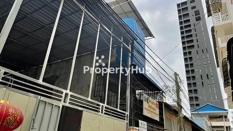 ផ្ទះជួលនៅម្ដុំសាលាវ៉ាន់ដាគណនេយ្យ House for Rent Near Vanda Institute Area, Crowd