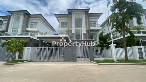 វីឡាទោលសម្រាប់លក់ បុរី វ៉ារីណា The Varina Sen Sok ក្បែរសាលាសង្កាត់ ក្រាំងធ្នង់ គ