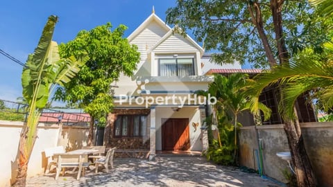 House for Sale in Svay Dangkum Area