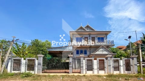 7BR-House for Rent in Chreav area