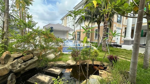 103: Villa with pool for sale PP