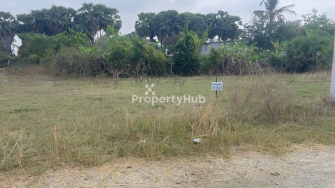 ដីលក់ តម្លៃ=6000$(ប្លង់រឹង) តម្លៃអាចចរចាបាន ស្ថិតនៅភូមិបេង ឃុំម្កាក់ ស្រុកអង្គស្