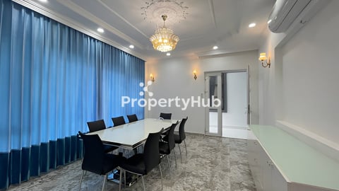 វីឡាឃ្វីនសម្រាប់ជួល នៅបុរី វីឡាថោន