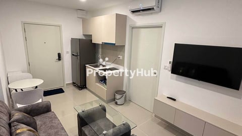 1BR Condo for rent at Park Land Condo TK