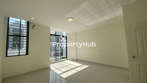 លក់ប្រញាប់! (ម្ចាស់ផ្ទាល់) វីឡាLA(មានចំណូលជួល) ប៉េងហួតបឹងស្នោរ គម្រោង Eco-Delta