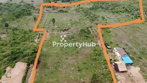 ដីត្បូងឃ្មុំ បុកទៅច្រកព្រំដែនវៀតណាម