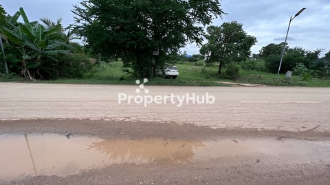 ដីលក់ជាប់ផ្លូវជាតិ261