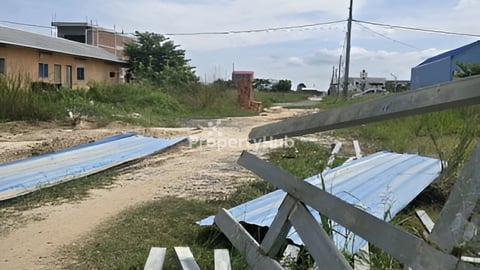 ដីលក់ខាត