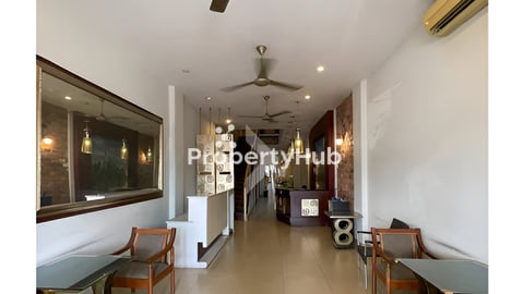 🏠ផ្ទះអាជីវកម្មសម្រាប់លក់នៅខណ្ឌដូនពេញ -​​ Shophouse for Sale in Khan Duan Penh