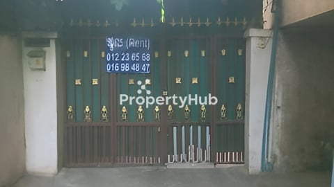 Flat for rent price 400$  3 bedroom 2 bathroom