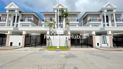 វីឡាភ្លោះសម្រាប់លក់ ឬ ជួល | Villa Twin A For Sale or Rent ទីតាំង៖ បុរី