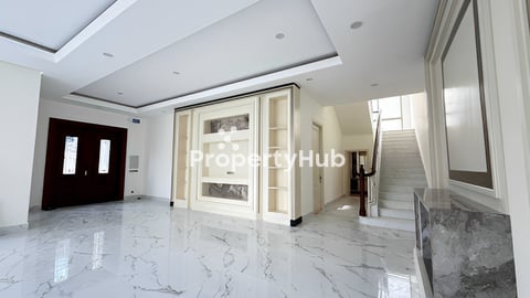 វីឡាឃ្វីនវីឡាឃ្វីនក្លាសិក សម្រាប់ជួលនៅក្នុងបុរីប៉េងហួតបឹងស្នោរ