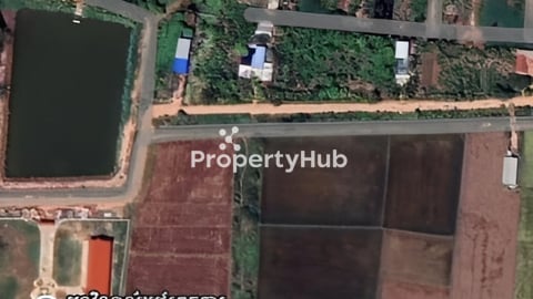 ដី​ នៅស្រុកល្វាឯម​ ​លក់​ ទំហំ15 m x  32 - 35m