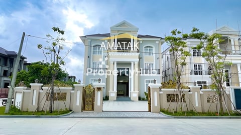 វីឡា កែង លក់