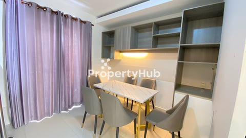 ផ្ទះLC2 បែរទៅទិសខាងកើត