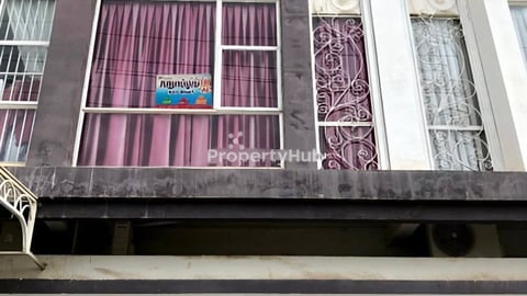 House for rent at 6A