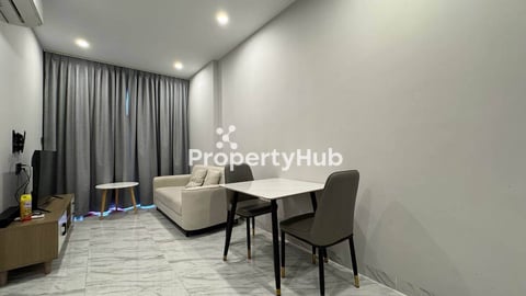 1BR Condo for rent at Crown Towers