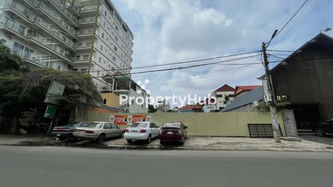 840 sqm of Land Plot in Toul Kork For Rent Street 556