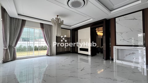 Queen Villa for Rent in Borey Penghouth Boeung Snor