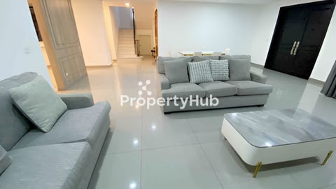 🏠វីឡាឃ្វីននៅលើផ្លូវធំ (ផ្លូវភ្លោះ) សម្រាប់ជួលក្នុងបុរីជីបម៉ុងលែនម៉ាក ៦០ម៉ែត្រ