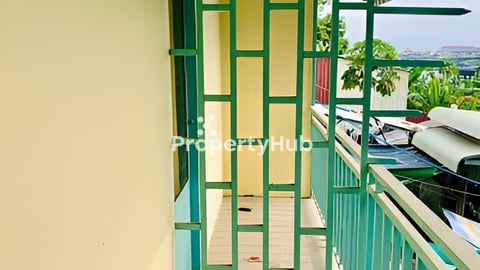 លក់ផ្ទះ3បន្ទាន់ខ្លាំងមានចំណូលរាល់ខែជប់ផ្សារសាលាច្បារអំពៅ