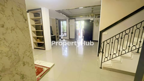 🏡វីឡាភ្លោះសម្រាប់ជួល នៅក្នុងបុរីជីបម៉ុងលែនម៉ាក271