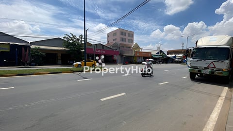 ឃ្លាំងសម្រាប់ជួលនៅផ្លូវជាតិលេខ6