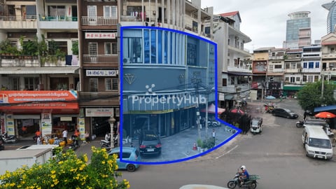 ផ្ទះកែងអាជីវកម្មលក់ ក្បែរផ្សារធំថ្មី