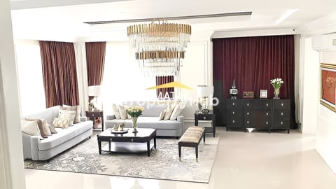 វីឡា Qeen កែងស្រស់ស្អាតលក់  ទីតាំBorey pheng houth the star emerald