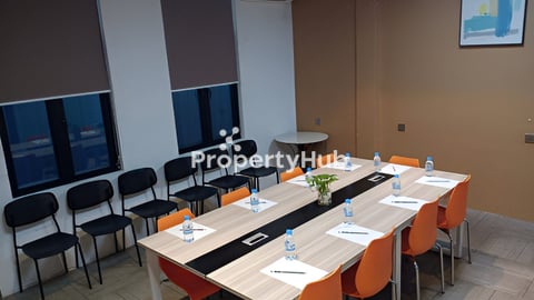 ការិយាល័យមានសម្ភារស្រាប់ សម្រាប់ជួល Co-working space  for rent at Doun Penh  (OF