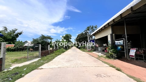 ផ្ទះលក់បន្ទាន់ប្លង់រឹង