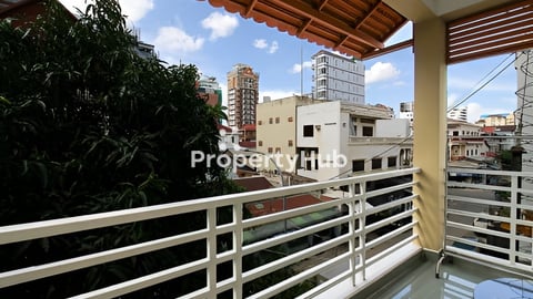 Urban Comfort Apartment on a Budget on the 3rd Floor in TTP 1 area – Only $280/Month!