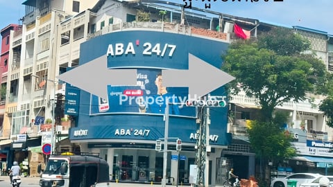 ផ្ទះជាន់លើជាប់ផ្សារអូឡាំពិក