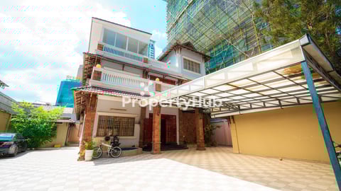 Spacious Villa for Lease in Boeung Keng Kang 1 – Prime Location Near Monivong Blvd