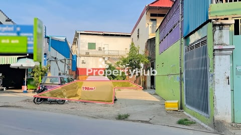 🏘 ដី នៅជិតផ្សារ Chip mong supermarket 371 ត្រូវការលក់បន្ទាន់ខ្លាំង