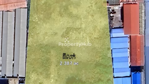 Big land on Main Street Veng Sreng for sale