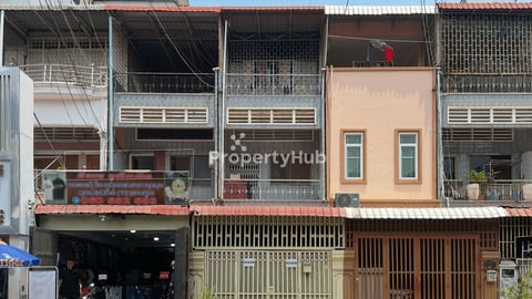 Link House for Sale along Road 193