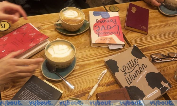 Coffee and gossips 