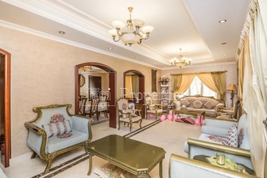 5BR Villa + Maids | Park View | Must See image 1