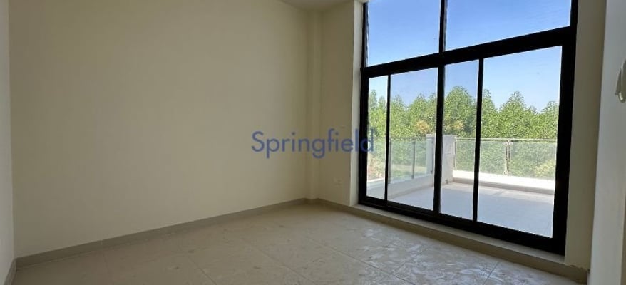 just-handed-over-ready-to-move-single-row-springfield-real-estate-sp-s-3579