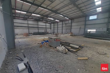 WAREHOUSE FOR SALE IN NAD AL HAMMAR AVENUES image 3