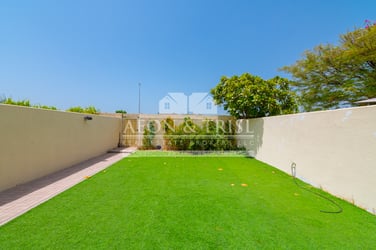 3 Bedroom Villa Available For Rent  in Springs 1 image 2