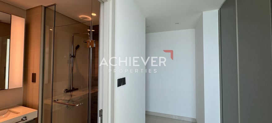 brand-new-sea-and-ain-dubai-view-private-beach-achiever-properties-llc-achiever-11112200