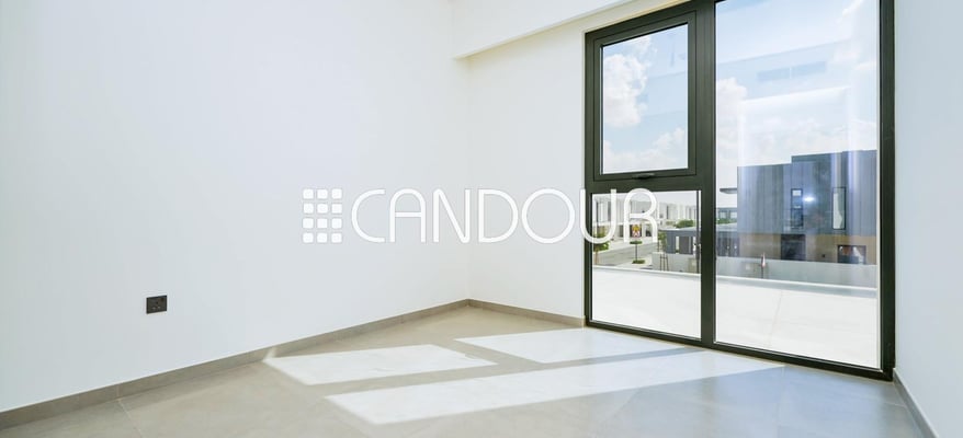 ready-to-move-modern-architect-spacious-villa-candour-real-estate-broker-sa-r-0417