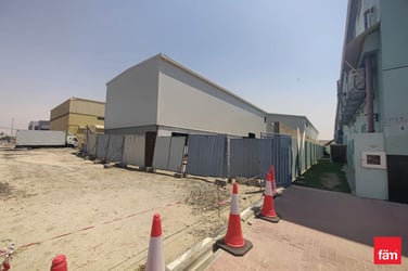 WAREHOUSE FOR SALE IN NAD AL HAMMAR AVENUES image 1