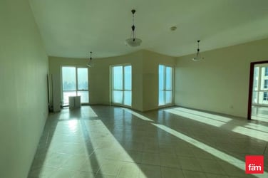 VACANT | VASTU | High Floor | Lake View image 1