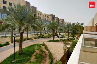 AMAZING VILLA | SOUK FACING | WELL MAINTAINED image 1