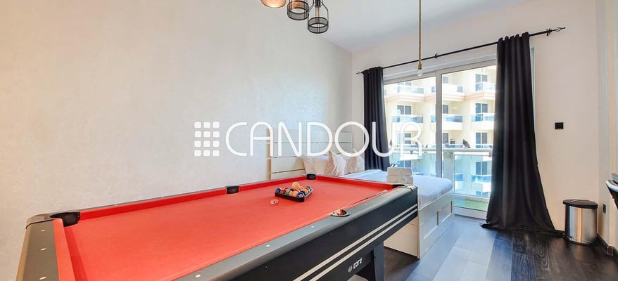 spacious-fully-furnished-studio-vacant-candour-real-estate-broker-amr-s-0720