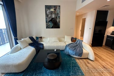 Upgraded  Furnished  Luxurious  Rented image 3