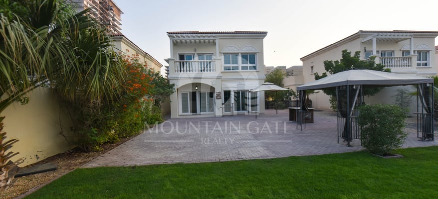 vacant-stand-alone-villa-huge-landscaped-garden-mountain-gate-realty-mg-r-4985